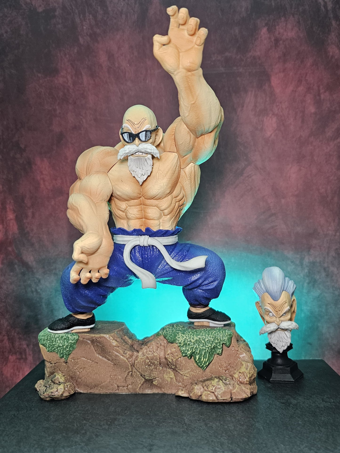 Master Roshi with 2 Head and Stand Heavy Action 29 CM 3/26