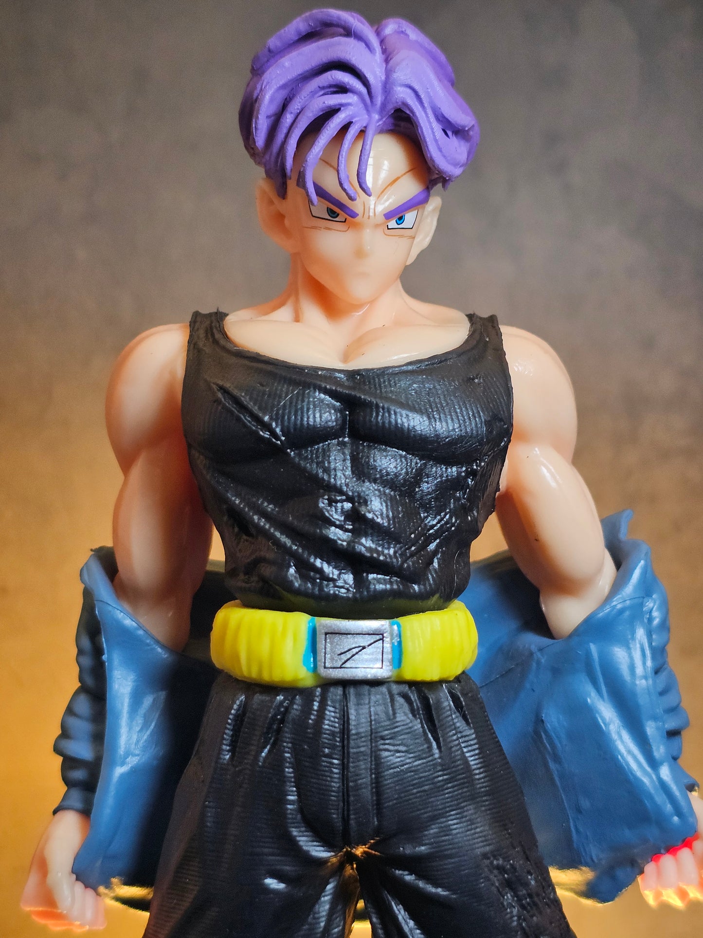 Famous Trunks Standing Figure 20 CM