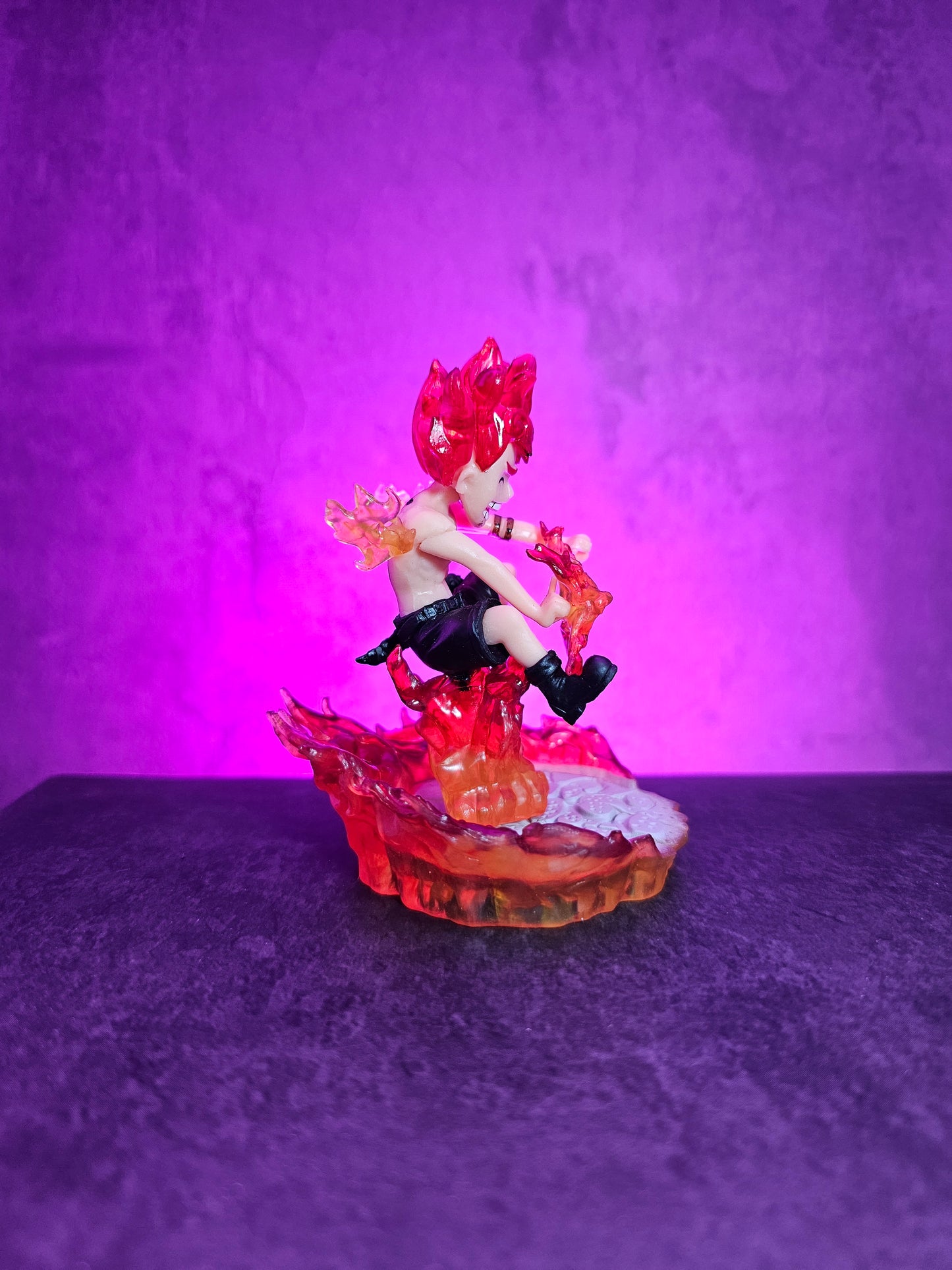 Monkey D. Luffy Gear 5 laughing 10Cm.