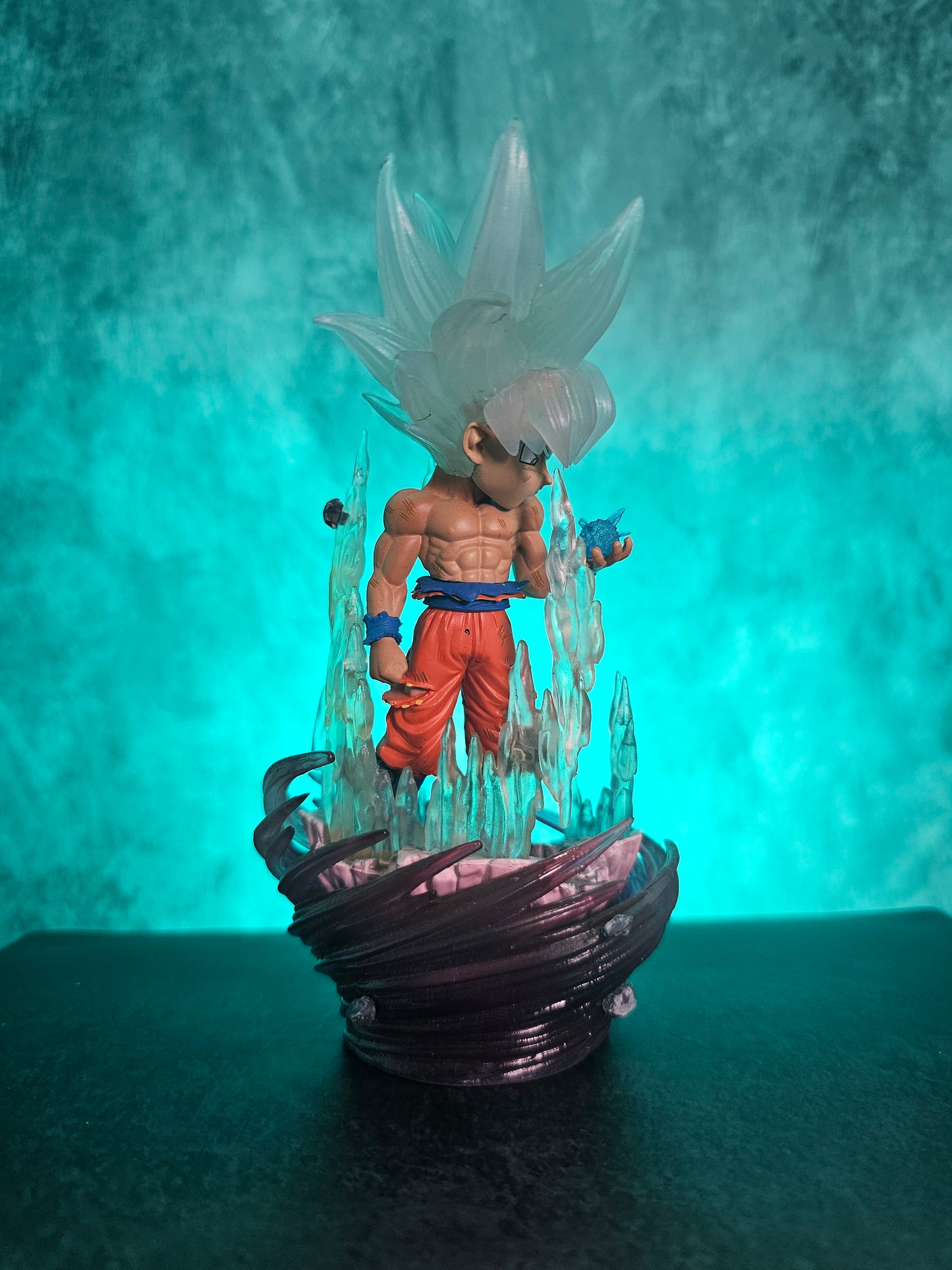 Dragon Ball Z Son Goku Ultra Instinct with Light Effect 16 CM