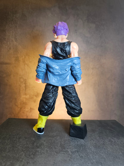 Famous Trunks Standing Figure 20 CM