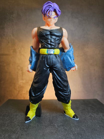 Famous Trunks Standing Figure 20 CM